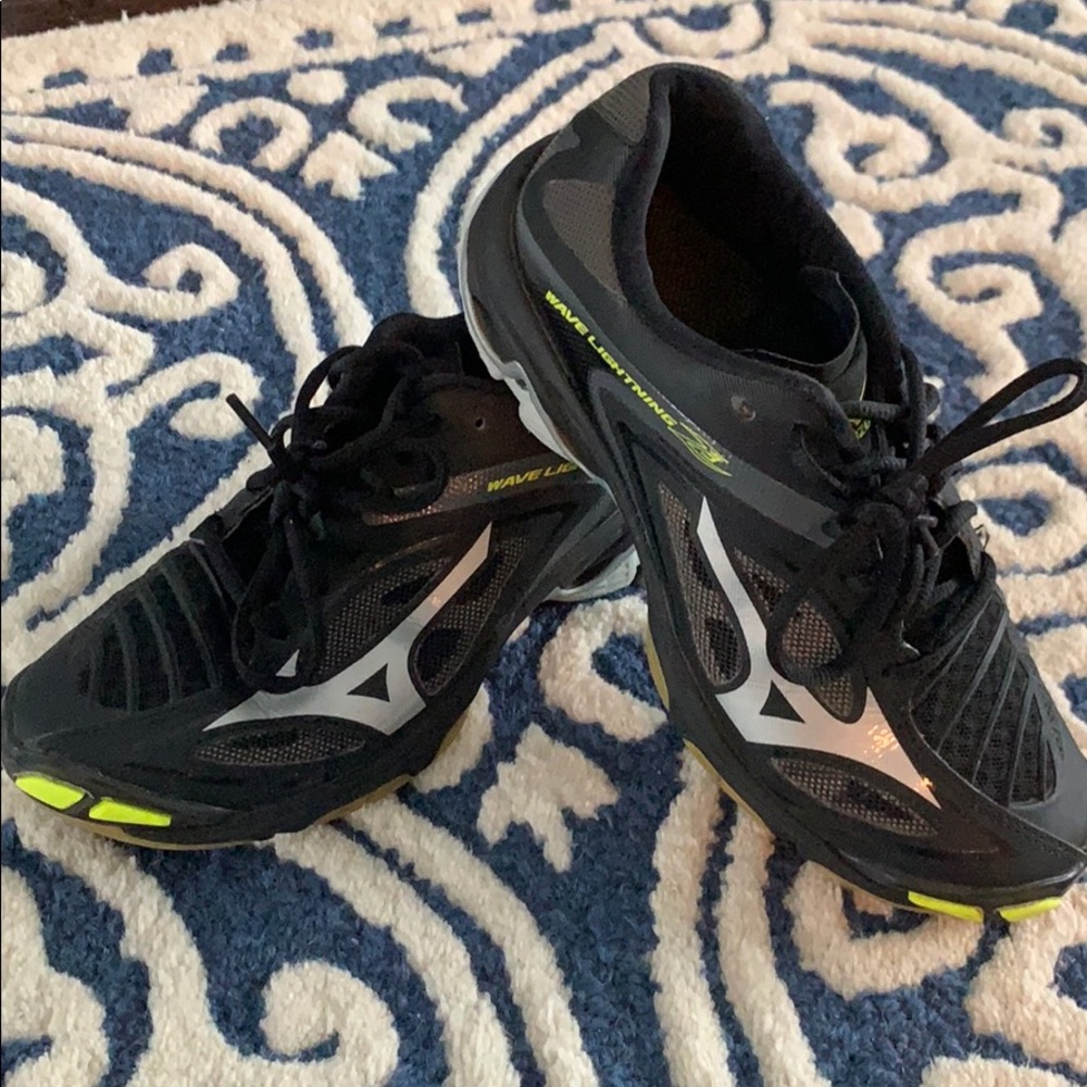 Mizuno Wave Lighting Z3